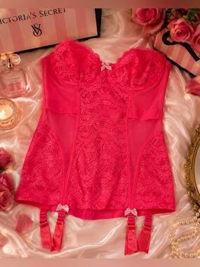 Victoria’s Secret 36C Hot Pink Lace Bustier Corset Garter Lingerie EUC
